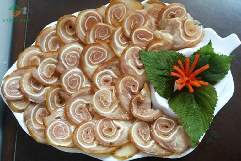 Tai Lợn VKLM
